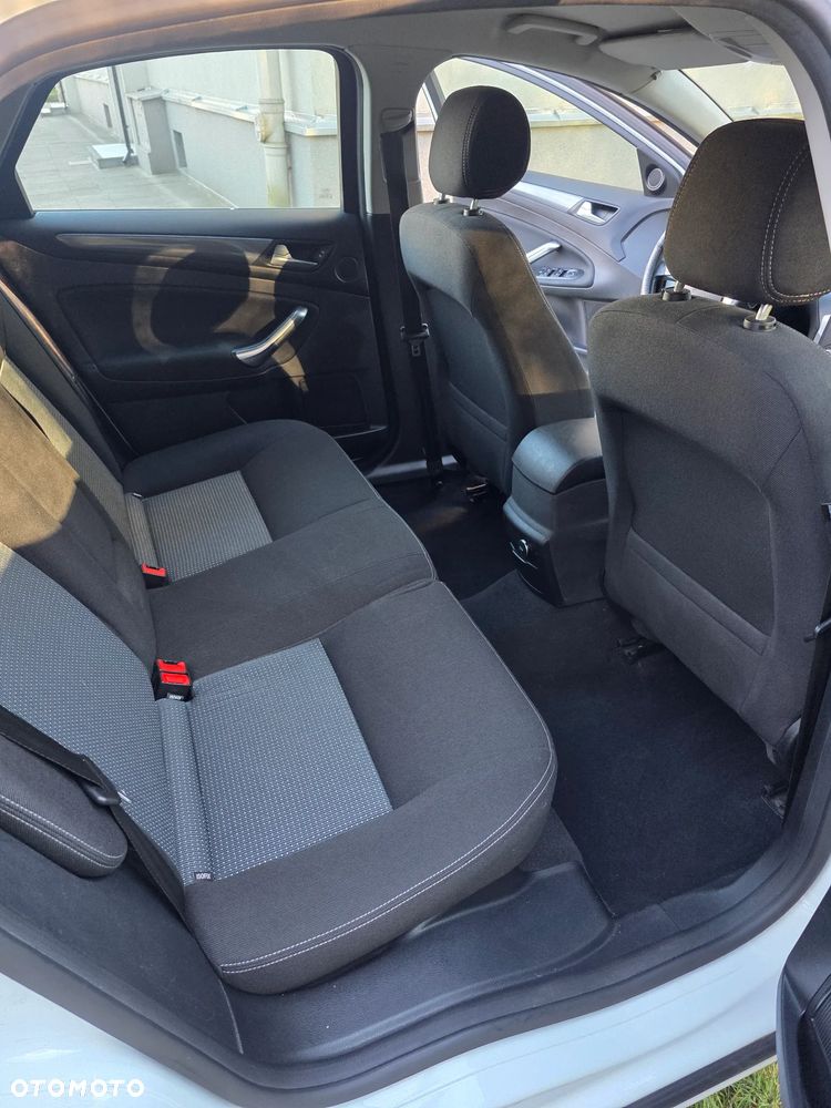 Ford Mondeo 2.0 TDCi Gold X Plus - 12