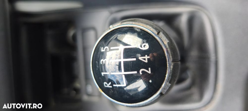 Volkswagen Golf 1.9 TDI Comfortline - 24