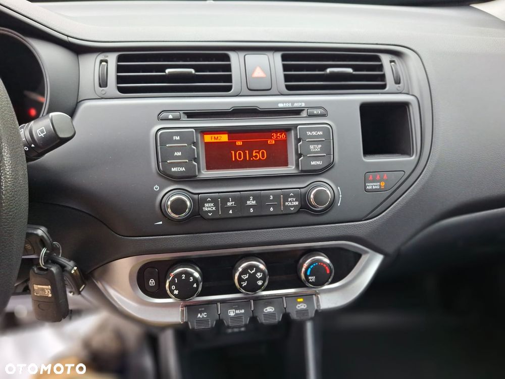 Kia Rio 1.2 ISG Dream Team Edition - 14
