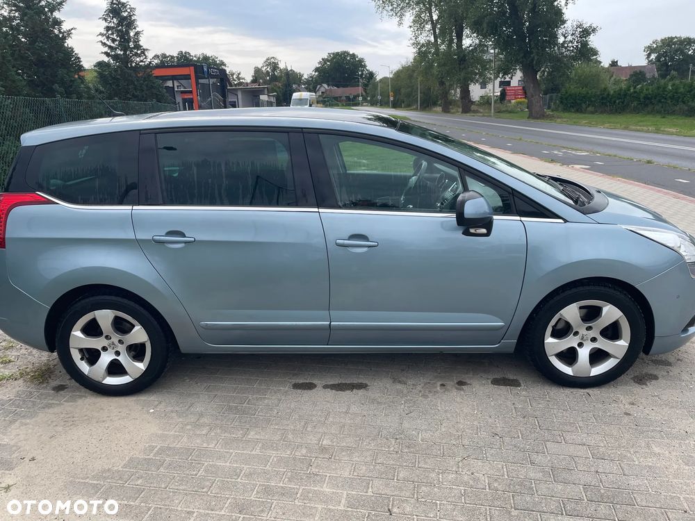 Peugeot 5008 2.0 HDi Premium + - 9