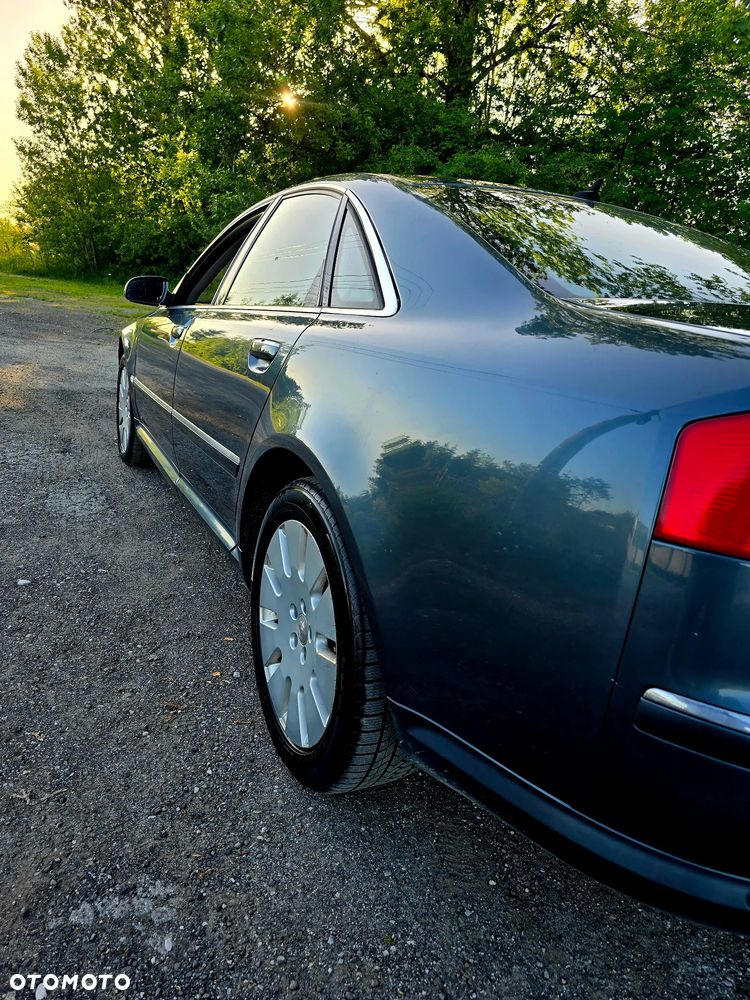 Audi A8 4.2 Quattro - 13