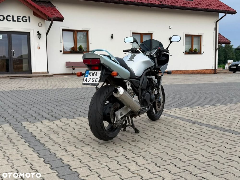 Yamaha FZS - 4
