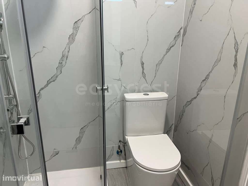 Apartamento T1 Totalmente Remodelado na Venteira com Localização Pr... - Grande imagem: 4/22