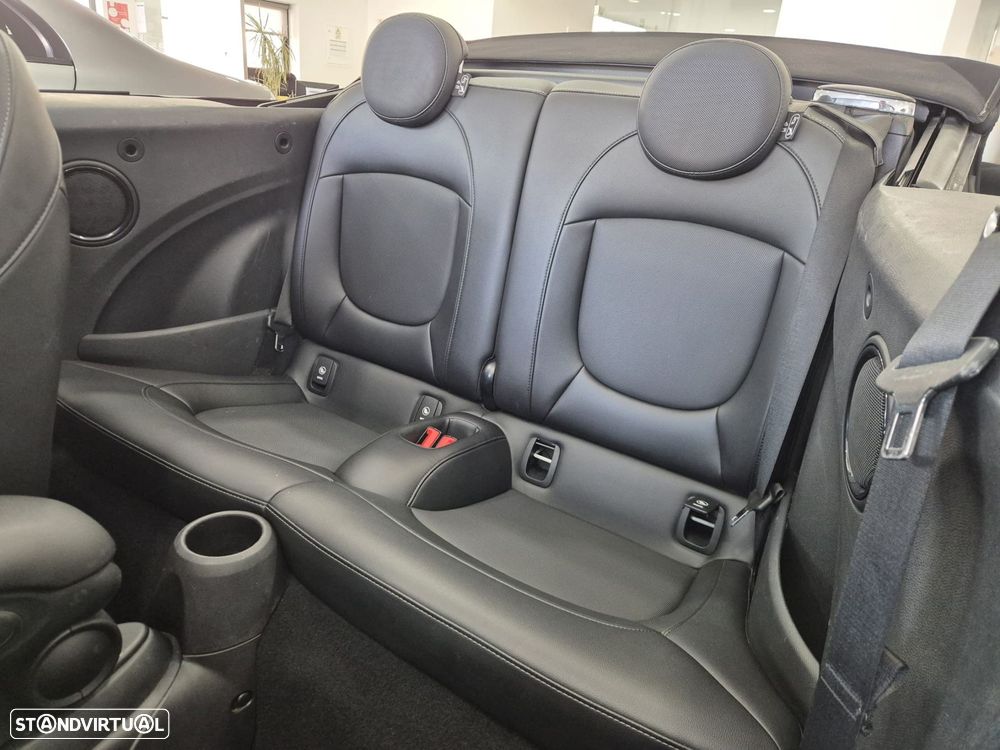 MINI Cabrio Cooper Premium Extra Essential Auto - 19