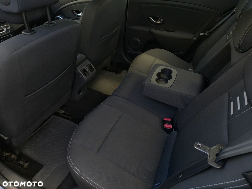 Renault Fluence 1.6 16V Color Edition - 30