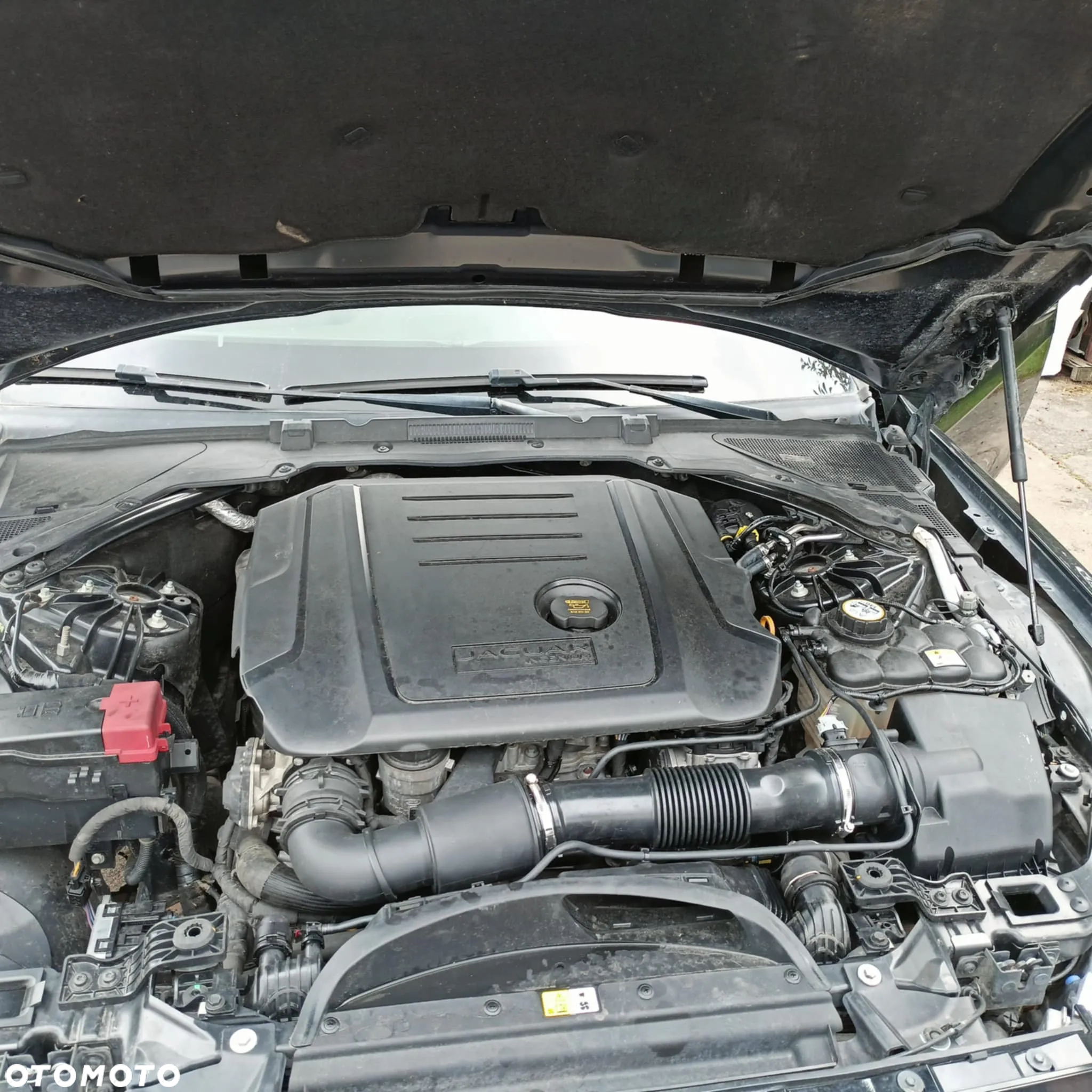 Jaguar XE 2.0 D AWD Prestige - 8