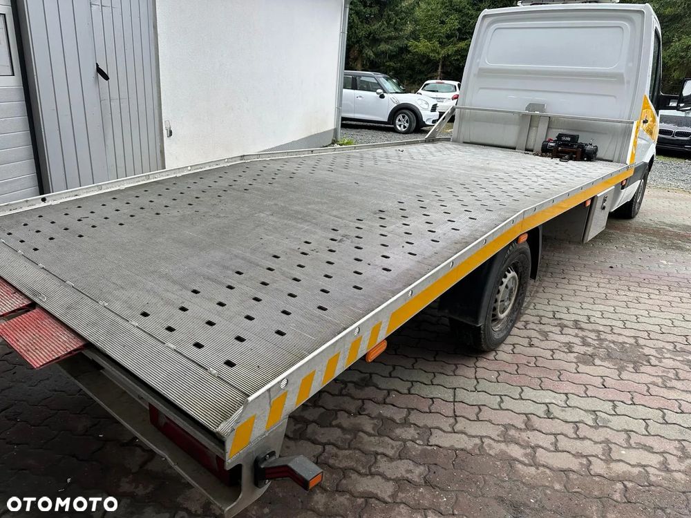 Mercedes-Benz Sprinter - 22