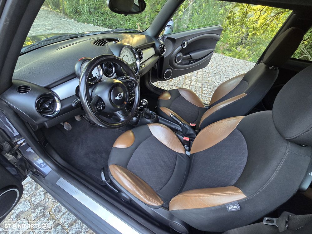 MINI 3 Portas Cooper D - 13
