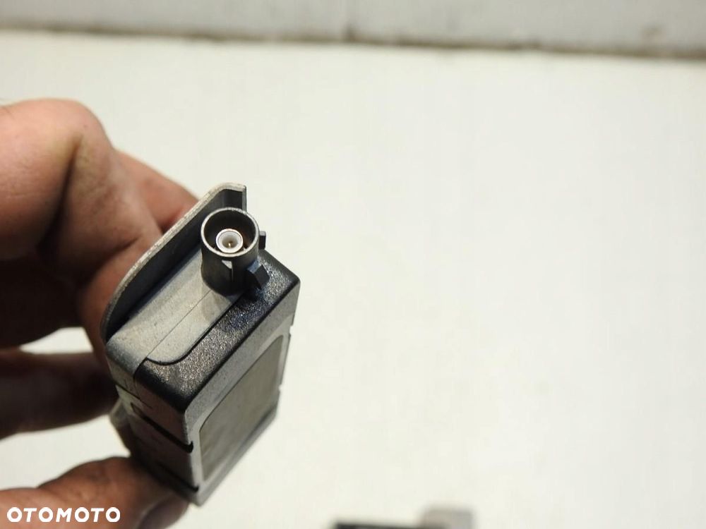 MODUŁ WZMACNIACZ ANTENY VOLKSWAGEN TOURAN I 1T0035577 - 4