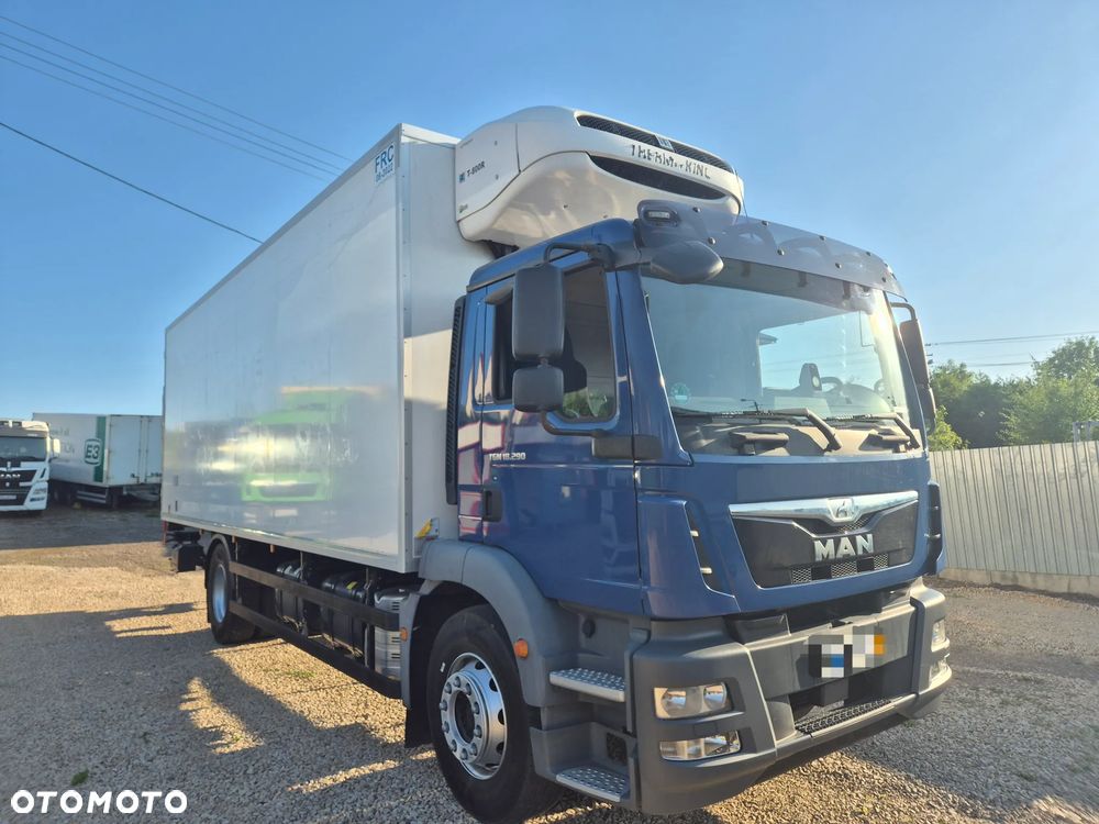 MAN TGM 18.290 Thermo King T-800r 2 zbiorniki z Niemiec 7.3m / 18 palet / winda i drzwi / OKAZJA - 39