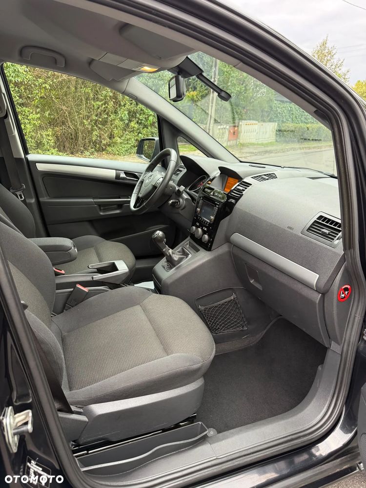 Opel Zafira 1.8 Navi - 23