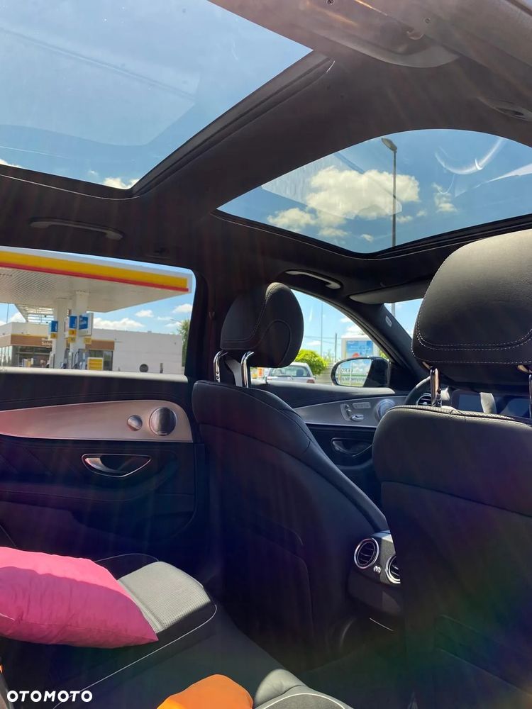 Mercedes-Benz Klasa E AMG 63 S 4Matic+ T 9G-TRONIC - 32