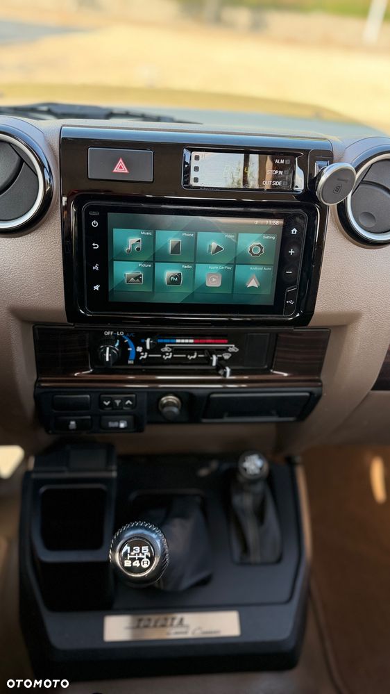 Toyota Land Cruiser - 15