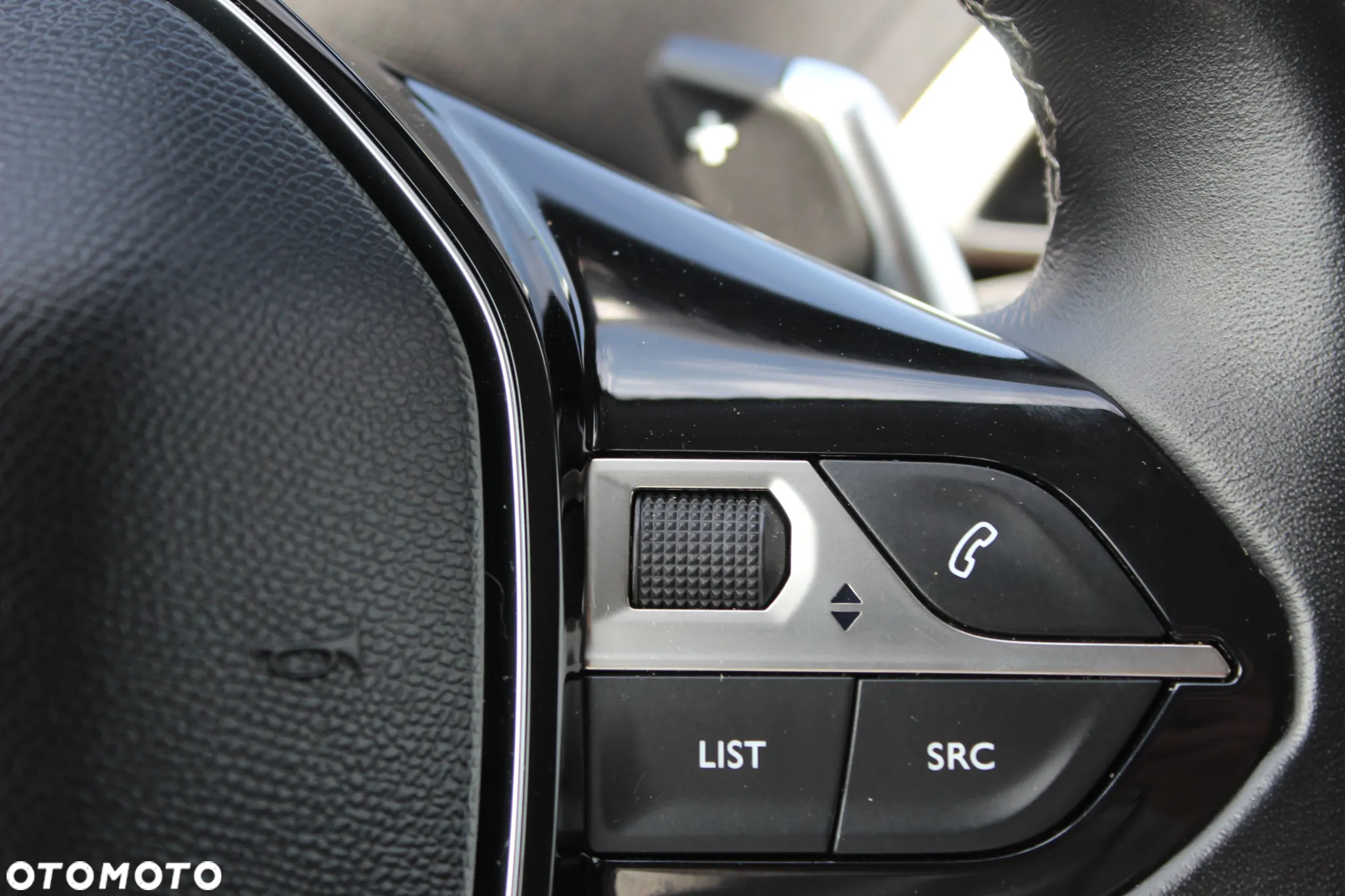 Peugeot 5008 BlueHDI 130 EAT8 Active - 17