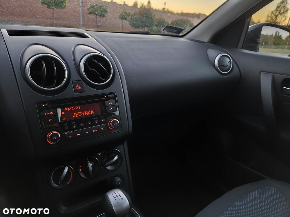 Nissan Qashqai 1.6 Visia - 8