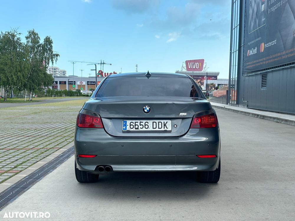 BMW Seria 5 525d Aut. - 7