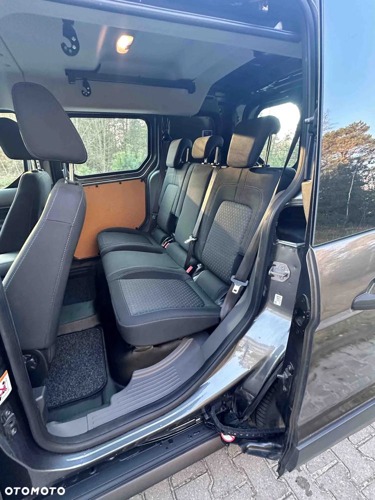 Ford Transit Connect - 13