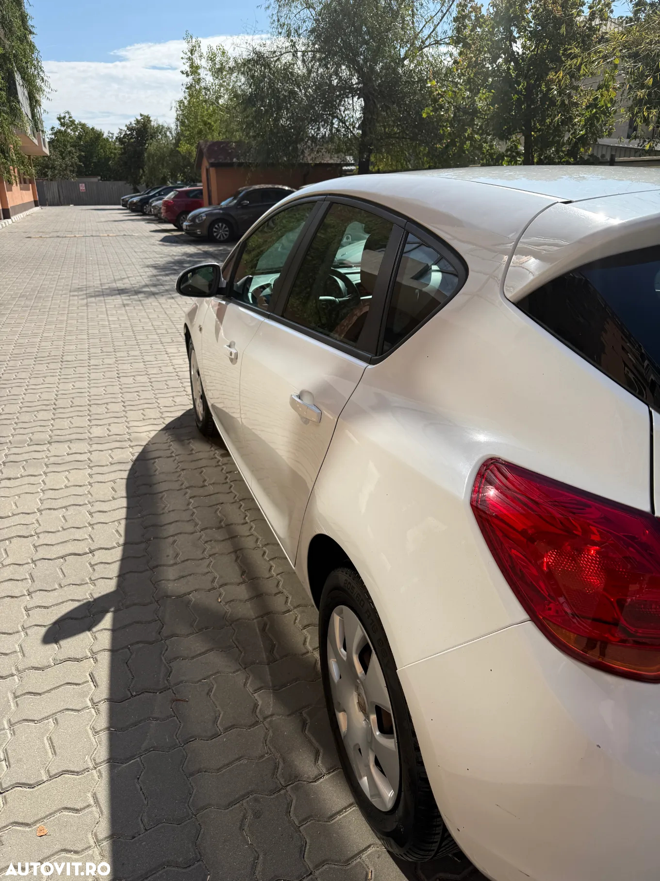 Opel Astra 1.6 Enjoy - 11