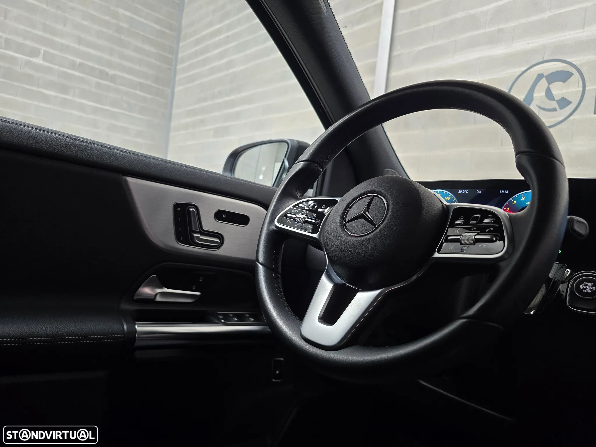 Mercedes-Benz GLA 250 e Progressive - 39