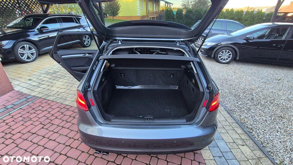 Audi A3 Sportback 2.0 TDI S line Sportpaket - 22