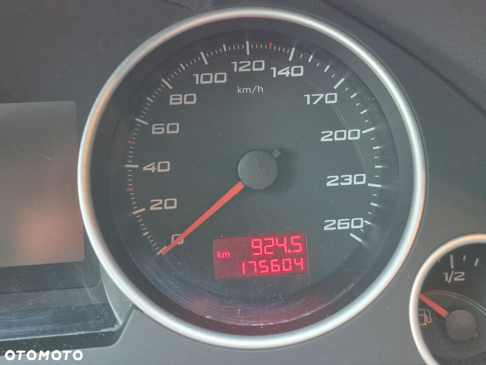 Seat Exeo 2.0 TDI CR Multitronic Sport - 18