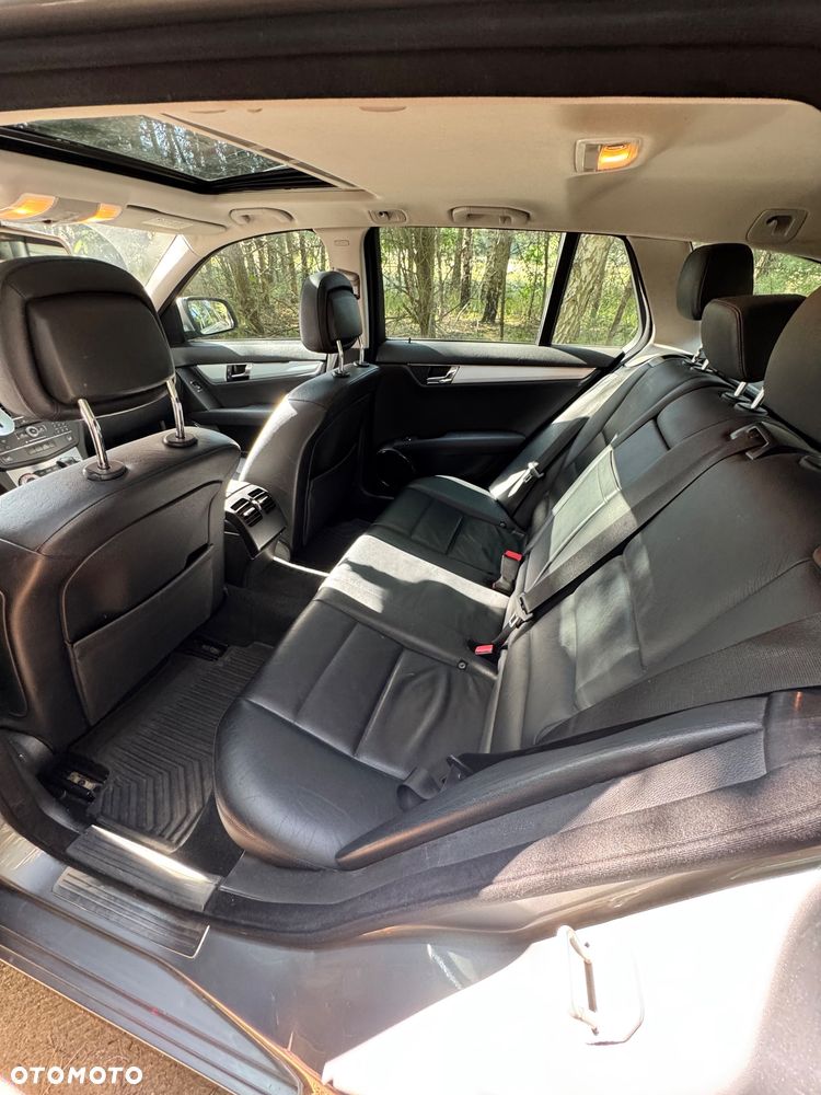 Mercedes-Benz Klasa C 220 CDI DPF Automatik Avantgarde - 26