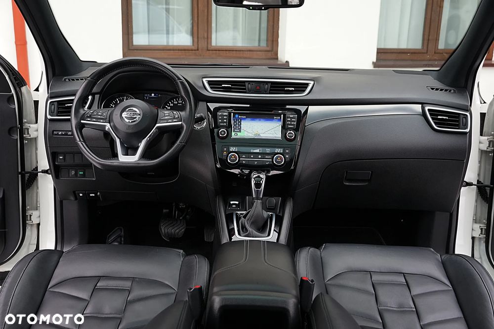Nissan Qashqai 1.2 DIG-T Xtronic TEKNA+ - 34