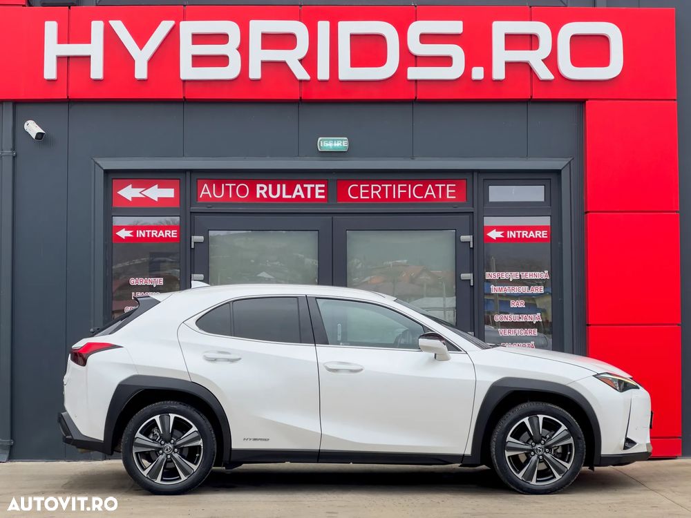 Lexus UX 250h (E-FOUR) Executive Line - 9