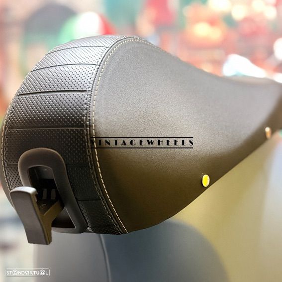 Vespa 125 Primavera Oficina 8 - 9