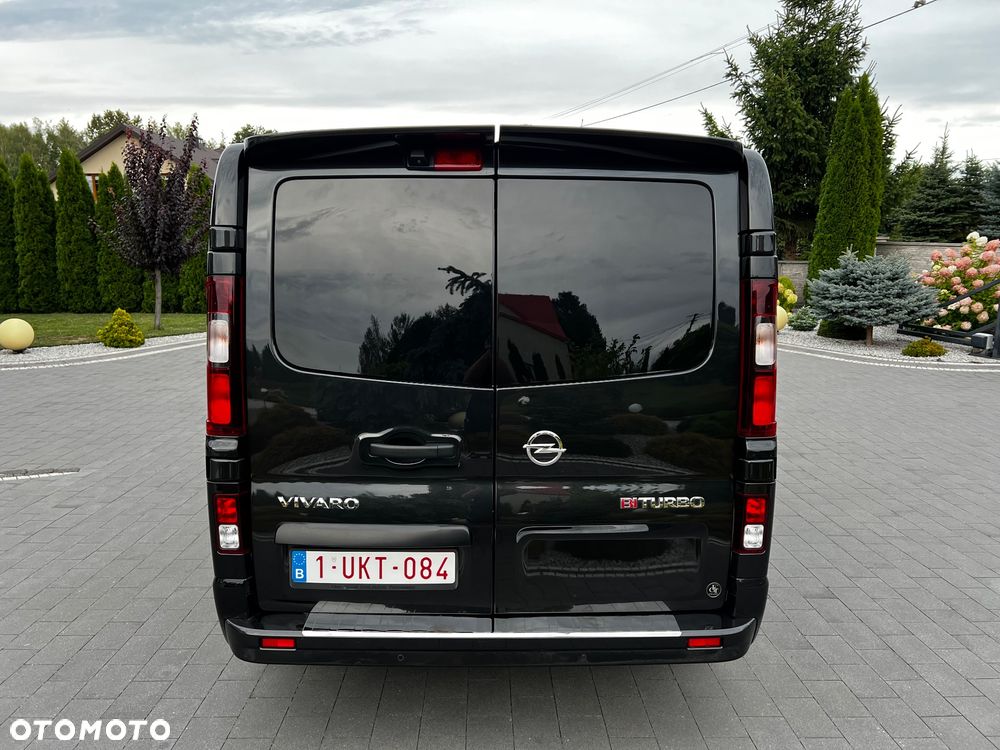 Opel VIVARO BLACK & WHITE 5 osób - 15