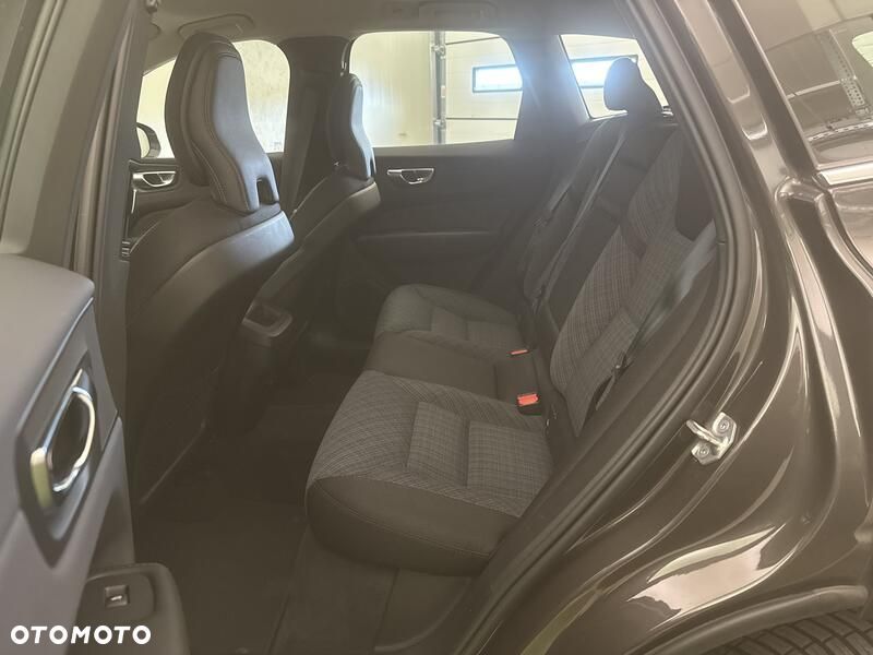 Volvo XC 60 B4 B Core - 19