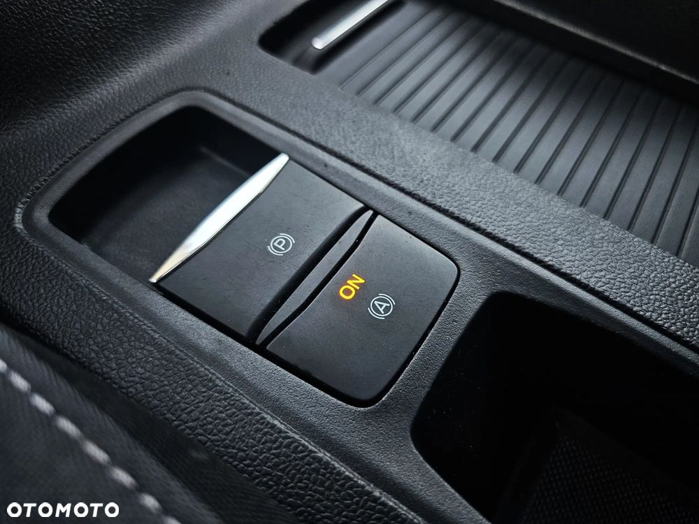 Ford Focus 1.5 EcoBlue SCR Connected - 18