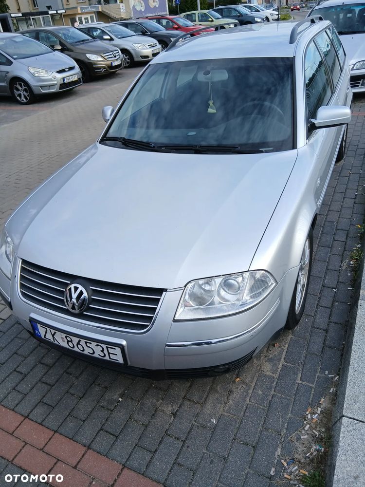 Volkswagen Passat 2.0 Basis - 1