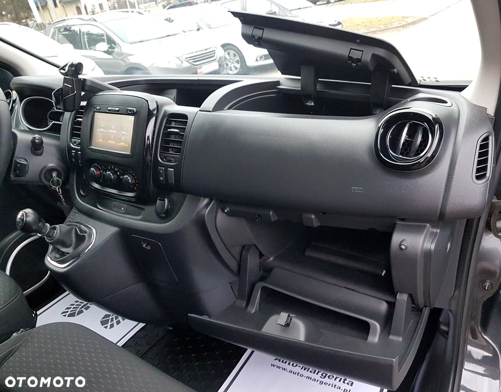 Opel Vivaro - 25