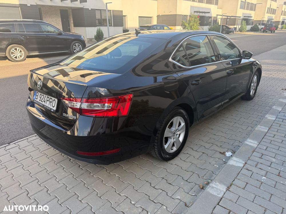 Skoda Superb 1.6 TDI DSG Style - 3