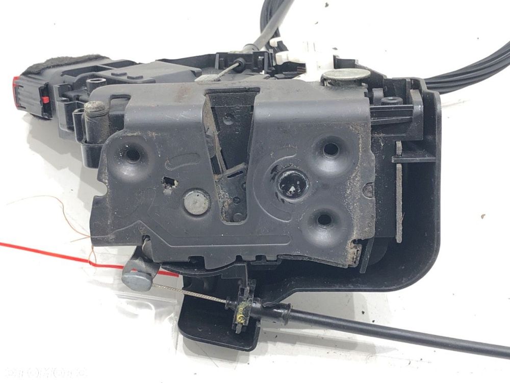 ZAMEK DRZWI PRAWY PRZÓD  VOLVO C30 (533) 2006 - 2013 1.6 D2 84 kW [115 KM] olej napędowy 2010 - - 1