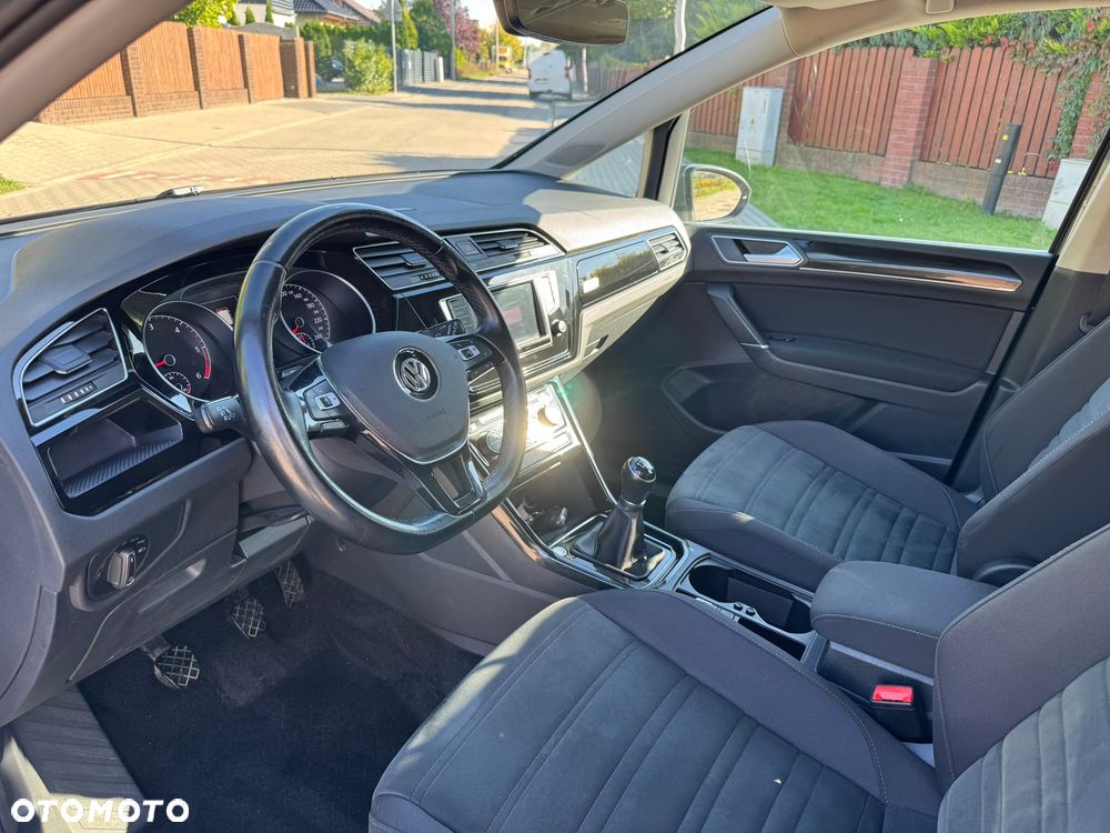 Volkswagen Touran 2.0 TDI SCR Comfortline - 8