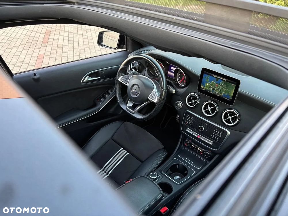 Mercedes-Benz Klasa A 180 7G-DCT AMG Line - 36