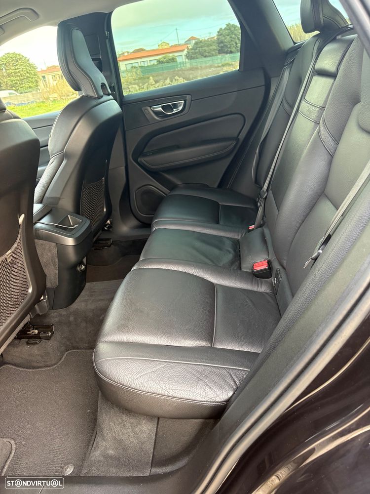 Volvo XC 60 2.0 D4 Inscription AWD Geartronic - 14