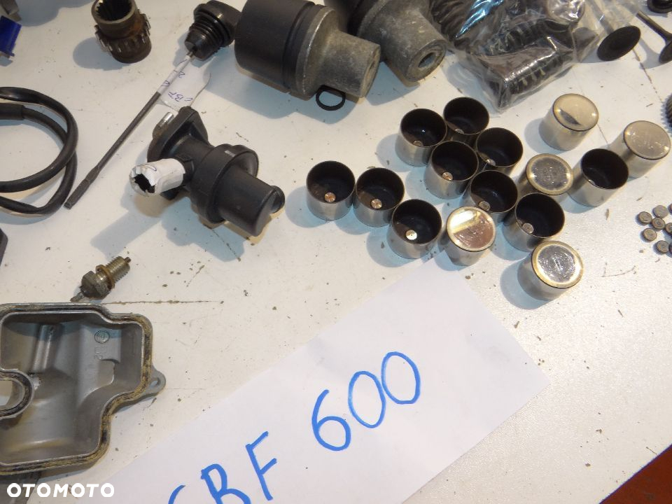 Honda CBF 600 SC38 wał korbowy panewki wałek rozrządu korbowody szklanki tłoki płytki zaworowe - 10