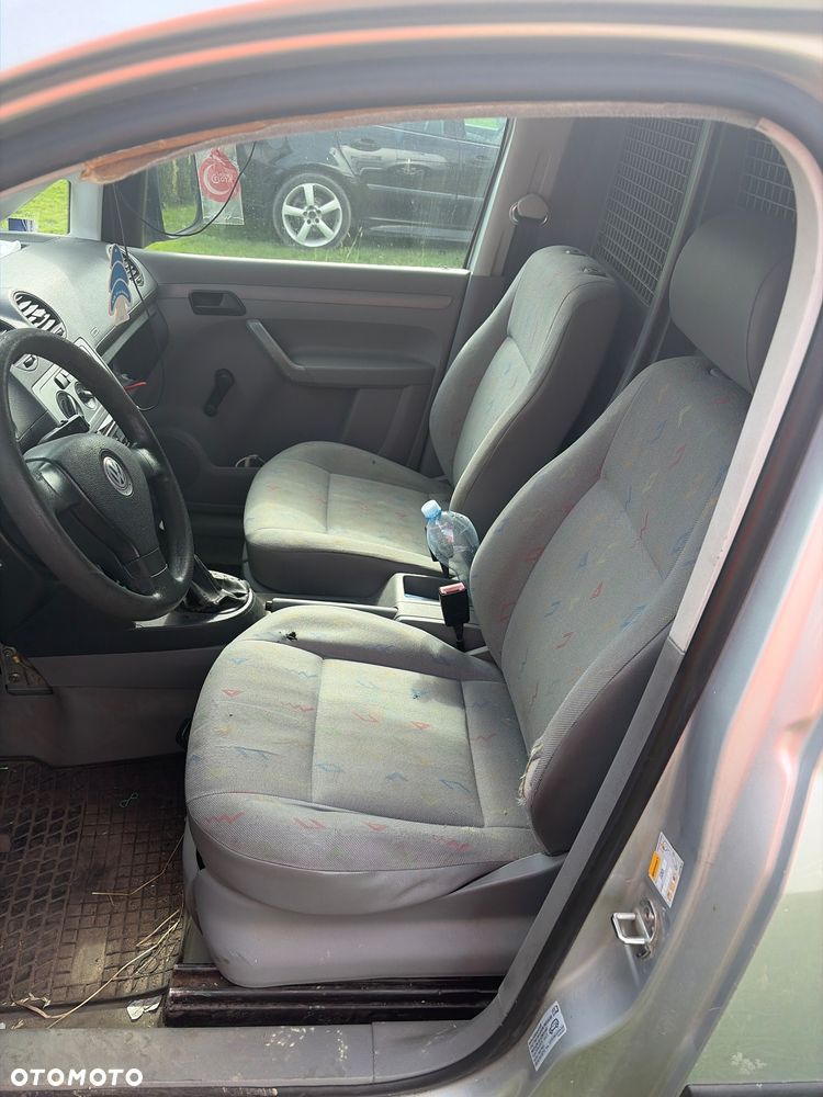 Volkswagen Caddy - 10
