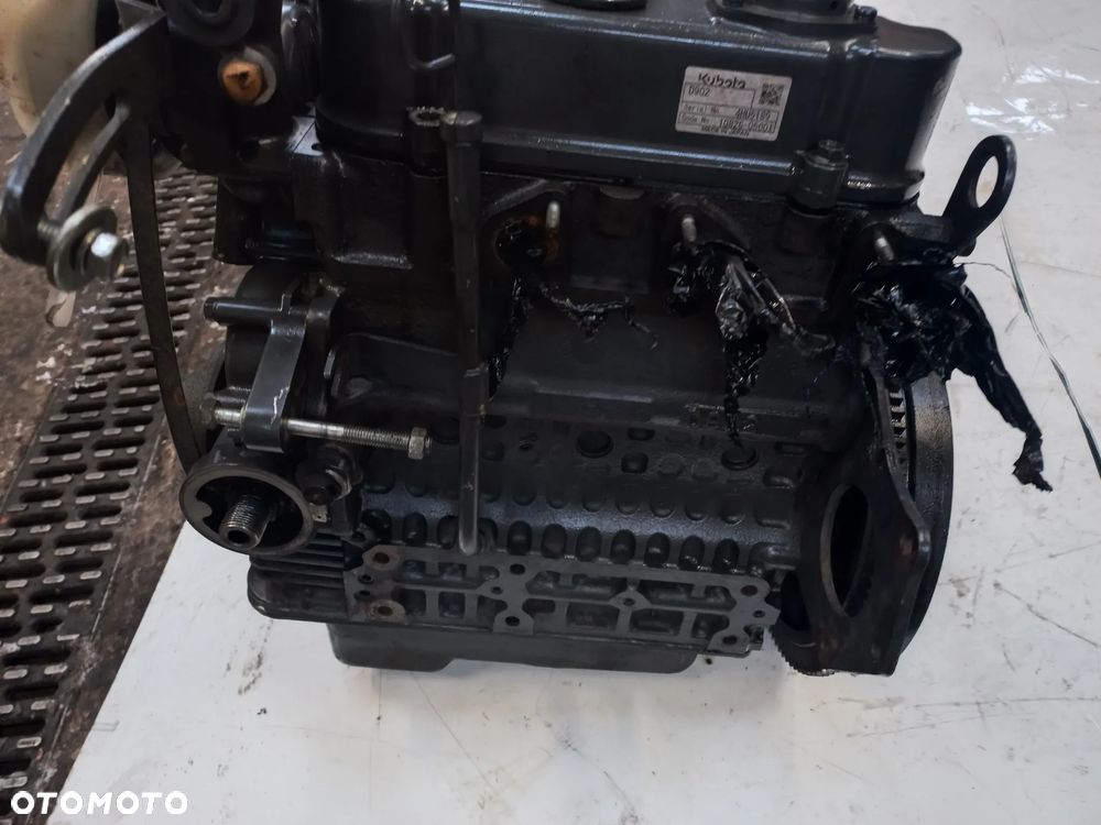 Silnik Części KUBOTA D902 blok,wał,głowica,pompa wtryskowa,korbowód ,tłok,miska olejowa,wtrysk - 4