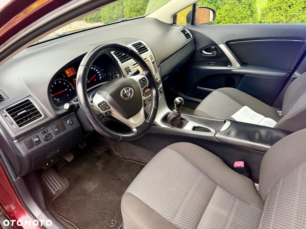 Toyota Avensis 1.8 Sol NAVI - 15