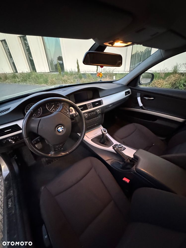 BMW Seria 3 316i - 6