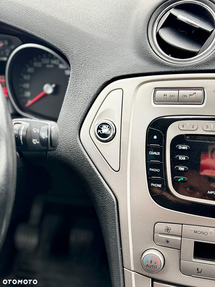 Ford Mondeo 2.0 Viva Titanium - 21