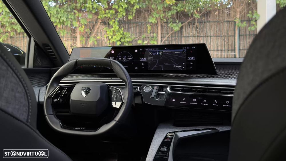 Peugeot E-3008 73 kWh GT - 11