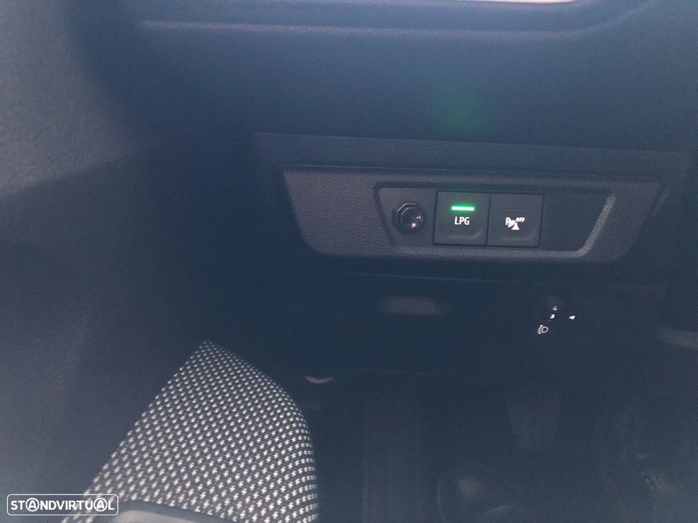 Dacia Sandero - 16