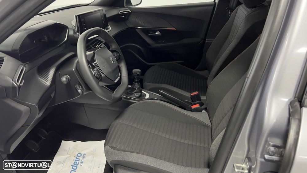 Peugeot 2008 1.2 PureTech Active - 12