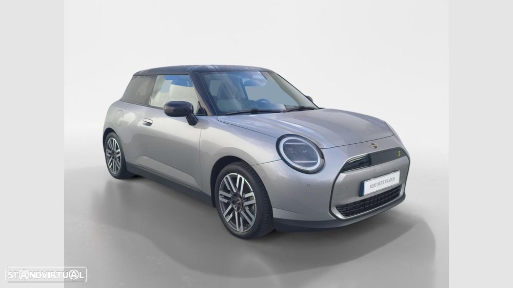 MINI 3 Portas Cooper SE Classic M — fotografia 4