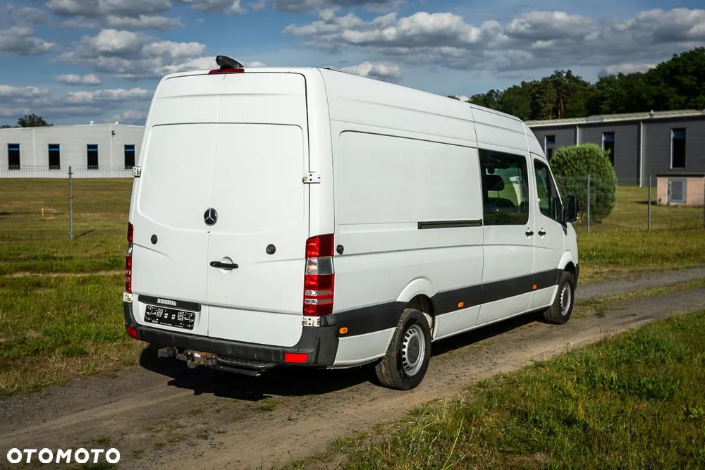 Mercedes-Benz Sprinter - 9